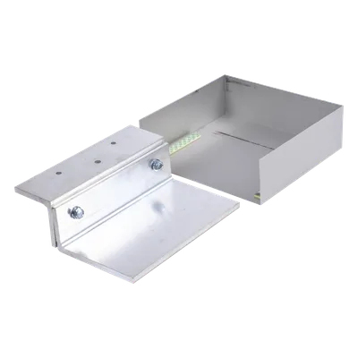 Kit de soporte ajustable / Movimiento lateral 1-1¼" (25-32 mm) / Aberturas 2¼"-3½" (57-89 mm) / Aluminio anodizado / 8½" (216 mm) de longitud / Puertas batientes