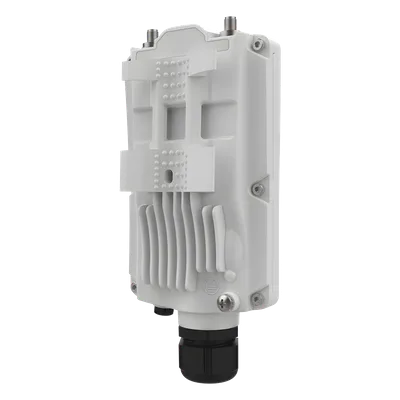 Punto de Acceso Outdoor / 4.9-6.4 GHz / MU-MIMO 2x2 / 700 Mbps / 64 Usuarios Concurrentes / IP67 / PoE Pasivo