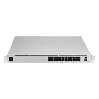 Switch PoE administrado / 24 puertos Gigabit / 2 SFP+ 10G / 400W / Capa 3 / Sin ventiladores / 1U rack