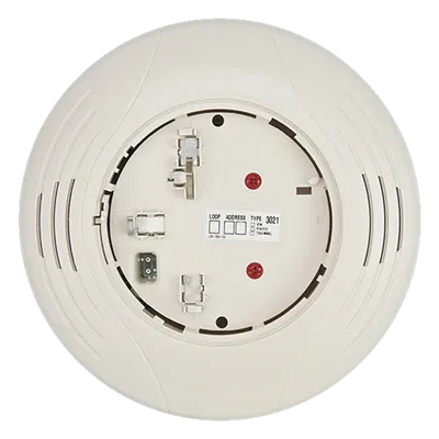 Base sonora direccionable / 6.85 in (17.4 cm) / 75-85 dBA / SLC 15-32 VDC / Sincronización System Sensor / Marfil