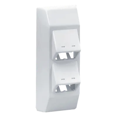 Soporte de 4 Puertos Mini-Com / Bisagras a Presión / Para Canaleta T45 / PVC Rígido / UL94V-0 / Blanco Mate