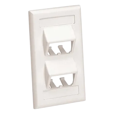 Placa de Pared Vertical / 4 Puertos Mini-Com Inclinados / Con Espacios para Etiquetas / Blanco Mate