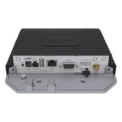 Punto de Acceso Industrial / WiFi 4 2.4GHz 300 Mbps / 2x miniPCIe / 3x SIM / GNSS / IP67 / -40°C a +70°C / PoE + DC + Automóvil