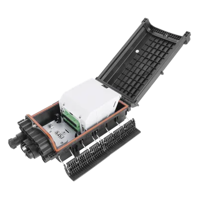 Caja de Distribución de Fibra Óptica / 48 Empalmes / 16 Acopladores SC/APC / IP68 / Enterrado Directo / 3 Entradas / 16 Salidas