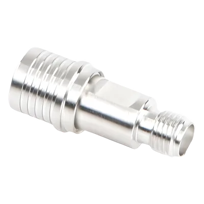 Adaptador RF en Línea / Conector QMA Macho a SMA Hembra / Rango 0-6 GHz / Impedancia 50 Ω / VSWR 1.25 Máximo / Aislante de Teflón