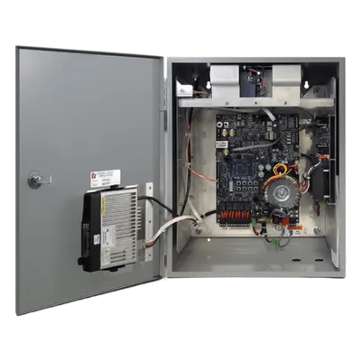 Controlador de Interfaz Remota / 12 VCC / IP Integrado / Amplificador 100W Opcional / Autodiagnóstico / Cifrado 128/256 Bits