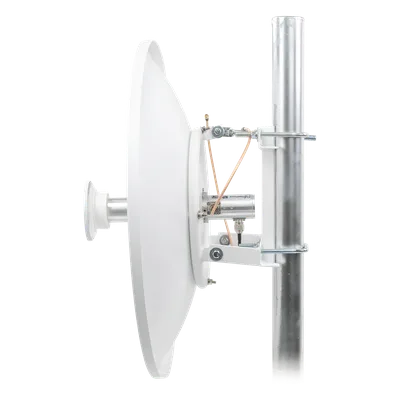 Antena Parabólica Direccional / 4.9-6.4 GHz / Ganancia 30 dBi / Dual Slant 45° y 90° / Alcance 30 km (98,425 ft) / Diámetro 60 cm (23.6 in)