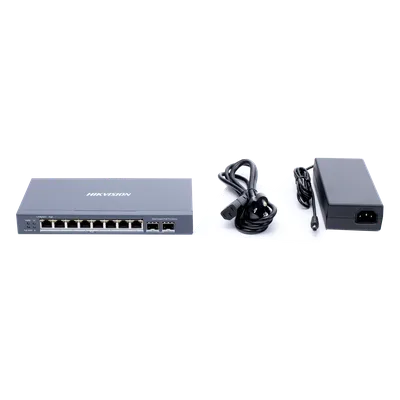 Switch Administrable PoE+ / 8 Puertos Gigabit / 2 SFP / Extensión 300 m (984.3 ft) / 110 W / Gestión en la Nube