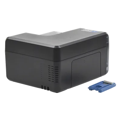 Impresora de Tarjetas / Inyección de Tinta Térmica / 600 x 1200 dpi / Borde a Borde / Una Cara / CR80
