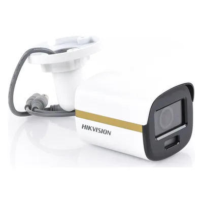 Cámara Bala TURBOHD 4K / Imagen a Color 24/7 / Lente 2.8 mm / Luz Blanca 20 m (65.6 ft) / Exterior IP67 / WDR 130 dB / Metal