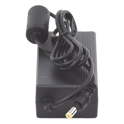 Fuente de Poder Regulada / 48 VCC / 1.35 A / Entrada Universal 100-240 VCA / Conector Plug