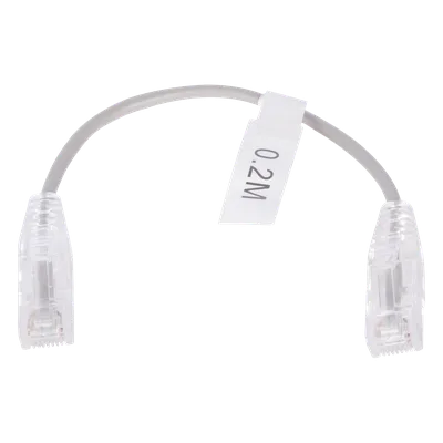 Cable de Parcheo Slim UTP Cat6 / 20 cm (0.66 ft) / 28 AWG / Conectores RJ45 Chapados en Oro / Gris