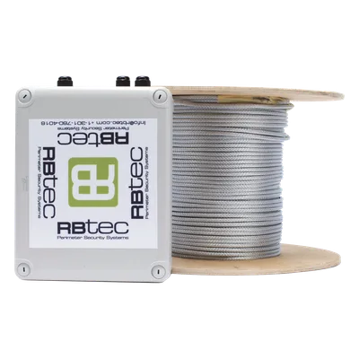 Cable Sensor Perimetral / 152 m (498.7 ft) / 1 Zona / Malla de Acero Inoxidable / Filtración Anti-Viento / IP66 NEMA 4X / 12-24 VCC