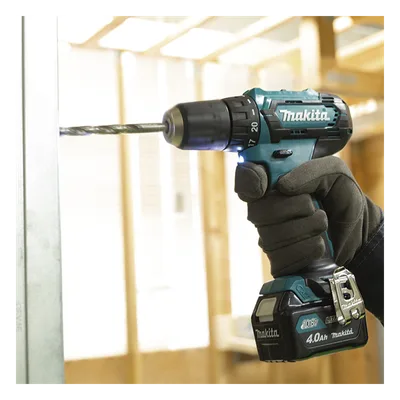 Atornillador broquero cambio rápido 3/8" / 2 baterías 12V 1.5Ah / 81 accesorios / 6.0 N.m / 220 RPM