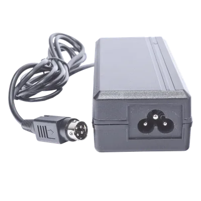 Fuente de Alimentación AC-DC / Entrada Universal 100-240V / Salida 15V 4.3A / Eficiencia >85% / Protección Integrada