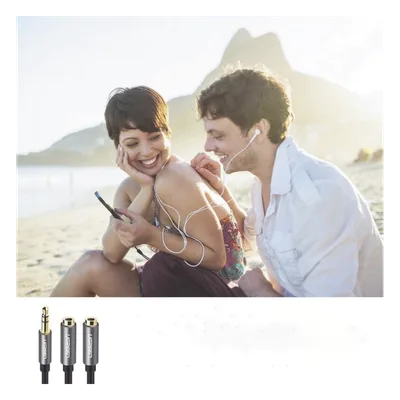 Divisor de Audio / 3.5mm Macho a 2x 3.5mm Hembra / 25 cm (0.82 pies) / TPE / Negro