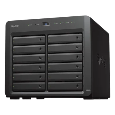 NAS de Escritorio / 12 Bahías / Expansible a 24 / AMD Ryzen Quad-Core 2.2 GHz / DDR4 ECC 32 GB / Caché NVMe / 10-25GbE / 2100 MB/s Lectura