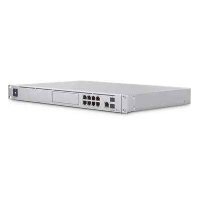 Gateway Cloud 10G / Rack 1U / Dual WAN 10G SFP+ y 2.5G RJ45 / Switch PoE 8 Puertos / PoE+ 180W / IDS/IPS 3.5 Gbps / SSD 128 GB / Pantalla Táctil 1.3'