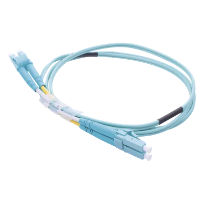 Jumper de Fibra Óptica / OM3 50/125 / LC-LC Dúplex / OFNR Riser / 2.0 mm / 1 Metro (3.28 Pies)