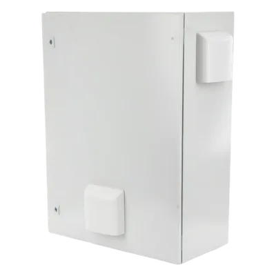 Gabinete de Acero para Exterior / IP55 / IK10 / 600 x 800 x 300 mm (23.6 x 31.5 x 11.8 in) / Ventilación con Filtro / Placa Trasera Galvanizada