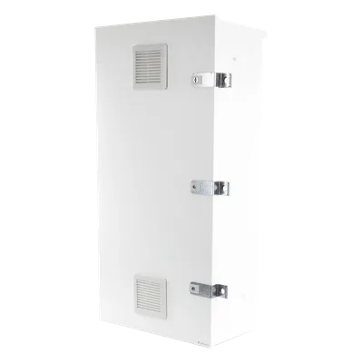 Gabinete para instalación de 3 Baterías PL110D12, Fabricado en Lámina Galvanizada, Accesorios para piso o poste (No incluidos)