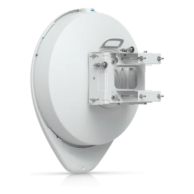 Radio Backhaul 60 GHz / 5.4 Gbps / Radio Redundante 5 GHz / SFP+ 10G / GPS / Bluetooth / Alcance 15 km (49.2 ft) / IP66