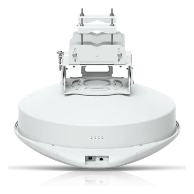 Radio Backhaul 60 GHz / 5.4 Gbps / Radio Redundante 5 GHz / SFP+ 10G / GPS / Bluetooth / Alcance 15 km (49.2 ft) / IP66