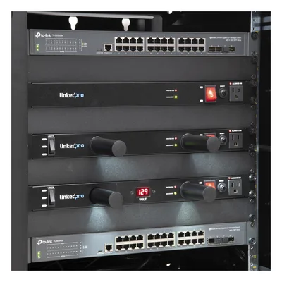 PDU para Rack / 11 Salidas NEMA 5-15R / 15 Amp / 120 Vca / Montaje Horizontal 1U / 19 in / LED de Protección
