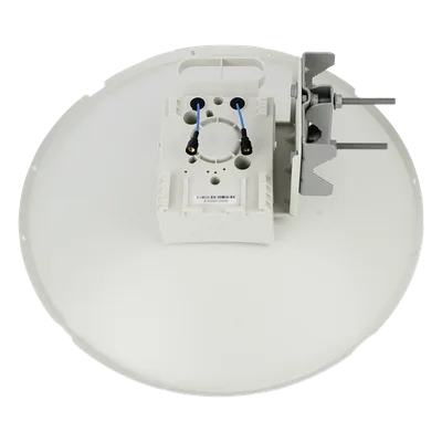 Antena direccional tipo plato / 25 dBi / 5.150-7.125 GHz / MIMO 2X2 dual-pol / IP67 / 7° haz / Acero con pintura en polvo