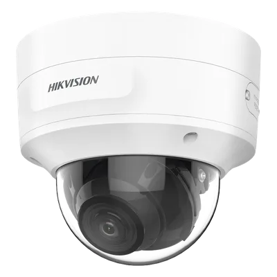 Cámara Domo IP / 8 Megapixel (4K) / Lente Motorizado 2.7-13.5 mm / IR EXIR 40 m (131.2 ft) / DarkFighter / Audio y Alarma I/O / PoE+ / IP66 / IK10
