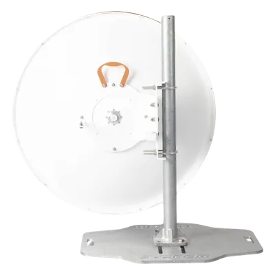 Antena Parabólica Blindada / 90 cm (35.4 in) / 10.1-11.7 GHz / Ganancia 38 dBi / Ajuste Milimétrico / Resistencia 120 km/h (74.6 mph)