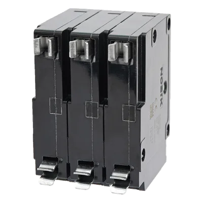 Interruptor Termomagnético Enchufable / 3 Polos / 40A / 240V / Capacidad Interruptiva 10kA / Rango -30 a 70°C