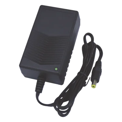 Fuente de Poder Regulada / 15 VCC / 3 A / Entrada 100-240 VCA / 36 W / 88x50x35 mm (3.46x1.97x1.38 in)