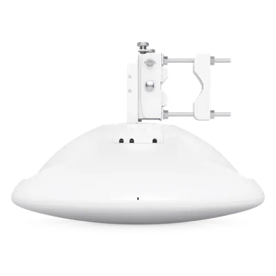 Radio PtP/PtMP / 60 GHz / 5.4 Gbps / Alcance 15 km (49,212 ft) / Respaldo 5 GHz Wi-Fi 6 / IPX6 / SFP+ 10G