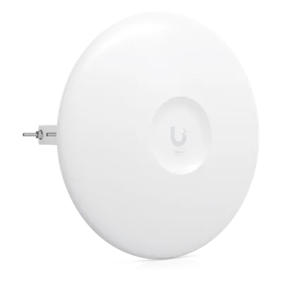 Radio PtP/PtMP / 60 GHz / 5.4 Gbps / Alcance 15 km (49,212 ft) / Respaldo 5 GHz Wi-Fi 6 / IPX6 / SFP+ 10G
