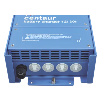 Cargador de Baterías / 24V 30A / Tres Salidas Aisladas / Entrada Universal 90-265 VCA / Compensación Térmica / 120-300 Ah