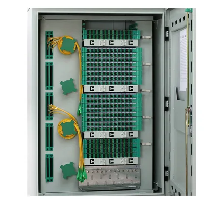 Gabinete de Distribución FDT / IP65 / 288 Núcleos de Fibra Óptica / Splitters 2x8 y 2x16 SC/APC / -40°C a +60°C