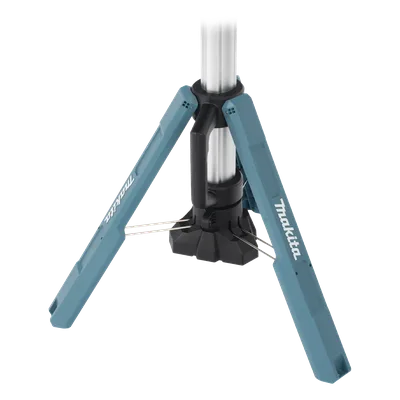 Lámpara de Torre Inalámbrica / 3000 Lúmenes / 3 Cabezales Multidireccionales / Altura 2.2 m (7.2 ft) / IP55 / Batería 18V