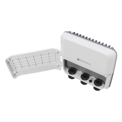 Router para Exterior / 8 Puertos PoE In/Out / 1 SFP+ 10G / IP66 / 120W PoE / ARM 64-bit 4 Núcleos / RouterOS v7