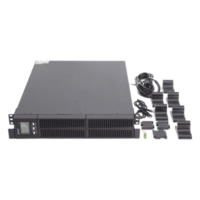 UPS de 3000VA/2700W / Topología On-Line Doble Conversión con Baterías Internas / Entrada y Salida de 120 Vca / Clavija de Entrada NEMA L5-30P / Pantalla LCD Configurable / Formato Rack/Torre