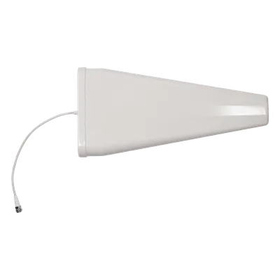 Antena Direccional de Banda Ancha / 11.5 dBi / 600-960 MHz / 1425-4000 MHz / 50 Ohm / IP66 / N Hembra