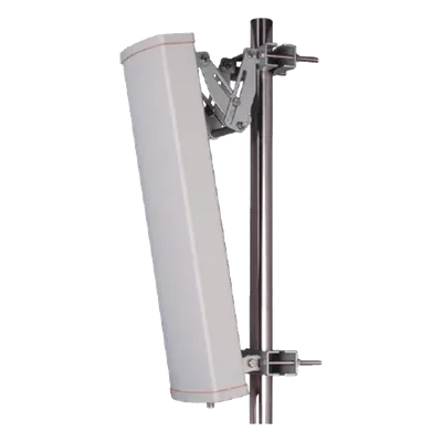 Antena Sectorial Multi Banda / 15 dBi / 698-960 / 1710-2700 MHz / 100 W / Polarización Vertical / Interior y Exterior