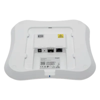 Punto de Acceso Wi-Fi 7 / Tri-Banda / BE14000 / 13 Gbps / 600 Usuarios / 2.5G PoE In + SFP+ 10G / MIMO 8x8