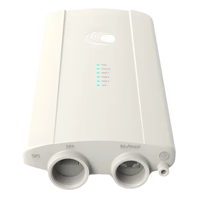 Radio para Enlace Backhaul / Wi-Fi 6 hasta 1 Gbps / 4.9-6.2 GHz / IP67 / PoE 802.3at / SFP Óptico