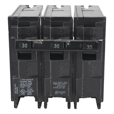 Interruptor Automático Enchufable / 3 Polos / 30 A / 240 V AC / 10 kA / UL 489