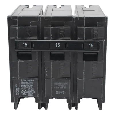 Interruptor Automático Enchufable / 3 Polos / 15 A / 240 V AC / Capacidad Interruptiva 10 kA / UL 489 / Distribución Trifásica