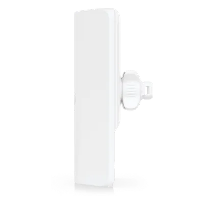Punto de Acceso PtMP / 60 GHz + 5 GHz Wi-Fi 6 / 5 Gbps / 31 Clientes / Cobertura Sectorial 90° / Alcance hasta 6 km (3.7 mi) / IP66