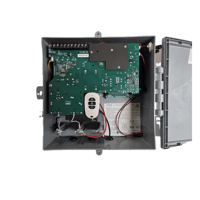 Energizador Perimetral / 10,000 Volts / 10,000 m (32,808 ft) Lineales / Alimentación AC 127-220V o Solar / Control Remoto RF 433 MHz / Respaldo Batería 5 Días