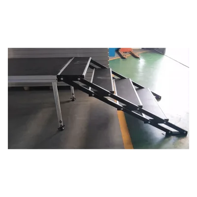 Escalera para Tarima / Altura Ajustable 100-170 cm (3.3-5.6 ft) / Ancho 100 cm (3.3 ft) / Superficie Antideslizante / Aluminio / Compatible Tarimas YS4