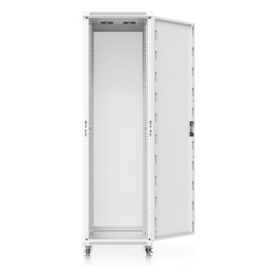 Gabinete Rack de Piso / 42U / 600 x 800 mm (23.6 x 31.5 in) / Carga Estática 800 kg (1763.7 lb) / Puerta Perforada / Ventiladores Integrados / Ruedas con Seguro